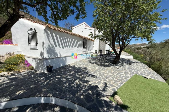 Image No.2-3 Bed Country House for sale