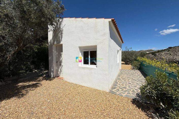 Image No.21-3 Bed Country House for sale