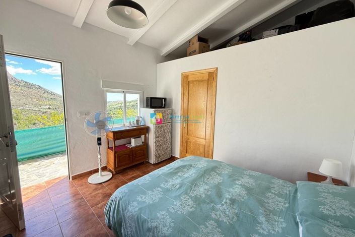 Image No.24-3 Bed Country House for sale