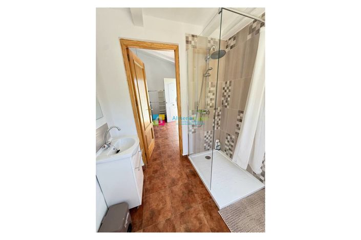 Image No.25-3 Bed Country House for sale