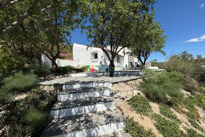 Image No.3-3 Bed Country House for sale