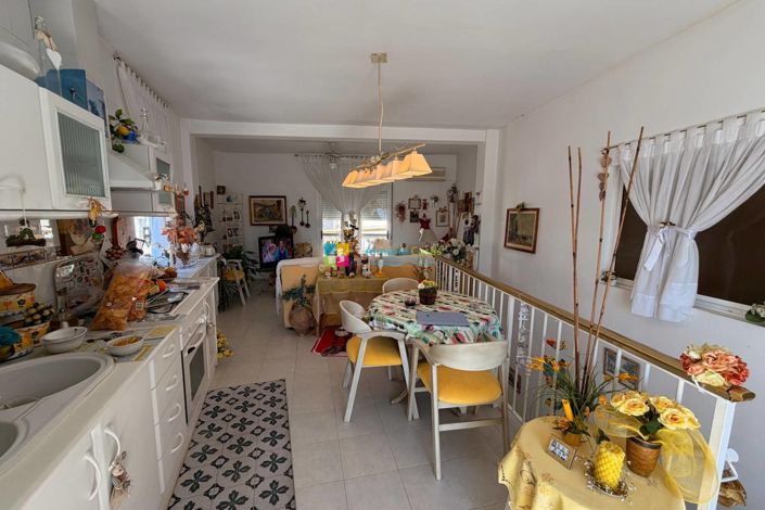 Image No.15-5 Bed Townhouse for sale