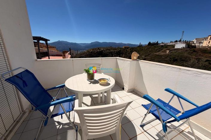 Image No.17-5 Bed Townhouse for sale