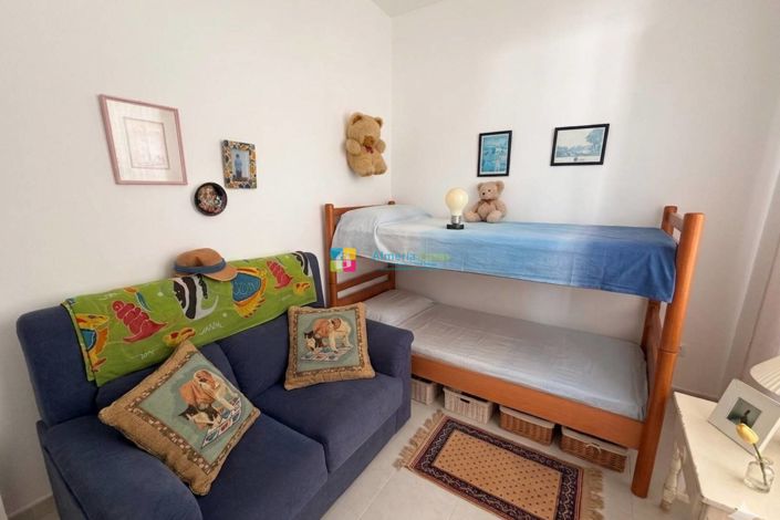 Image No.21-5 Bed Townhouse for sale