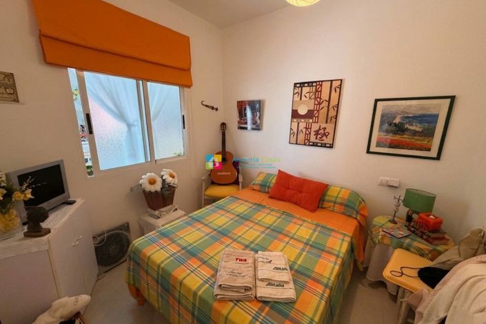 Image No.23-5 Bed Townhouse for sale