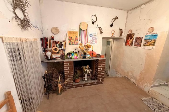 Image No.6-5 Bed Townhouse for sale