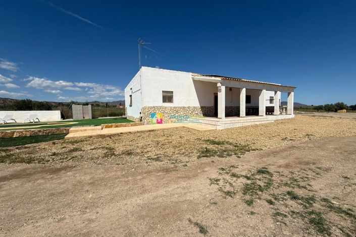 Image No.2-2 Bed Country House for sale