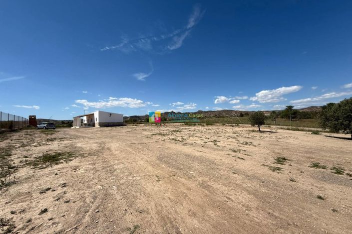 Image No.21-2 Bed Country House for sale