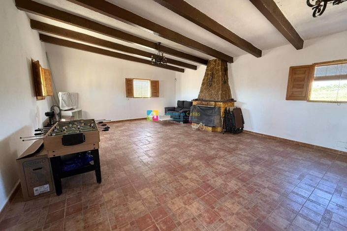 Image No.7-2 Bed Country House for sale