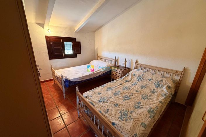 Image No.21-5 Bed Country House for sale