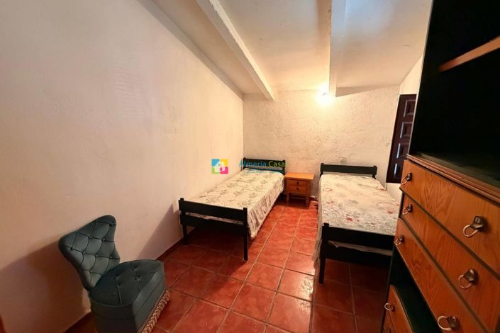 Image No.25-5 Bed Country House for sale