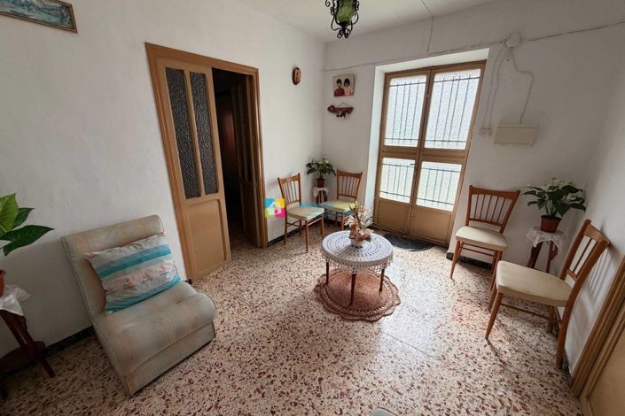 Image No.15-7 Bed Country House for sale