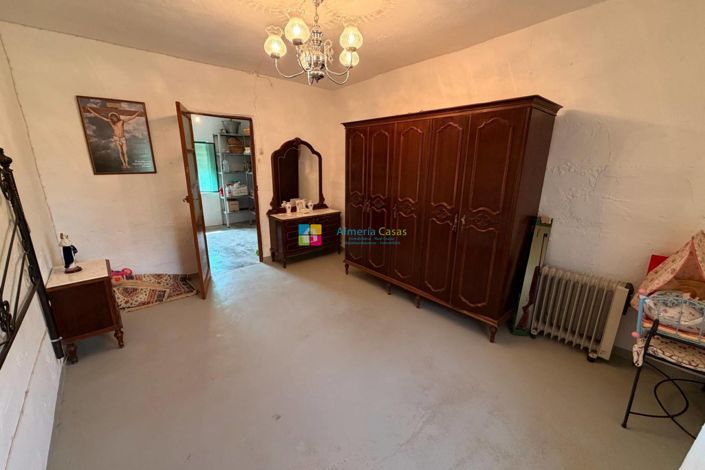 Image No.21-7 Bed Country House for sale