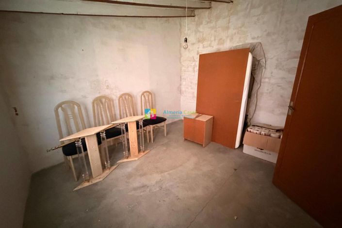 Image No.25-7 Bed Country House for sale