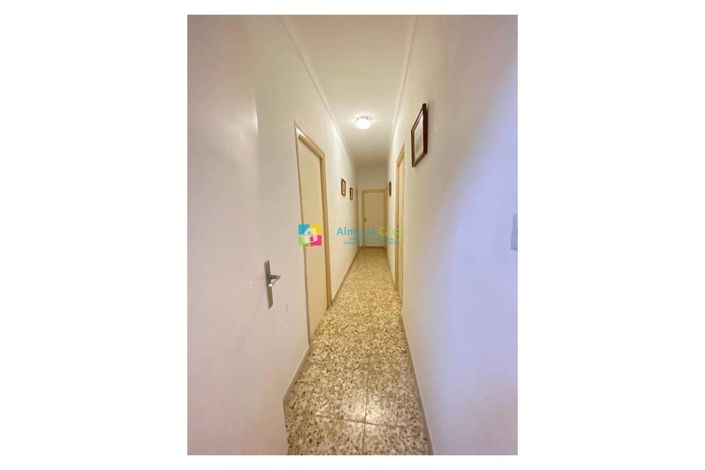 Image No.21-8 Bed Townhouse for sale