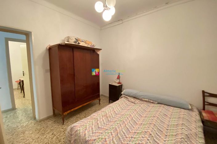 Image No.29-8 Bed Townhouse for sale