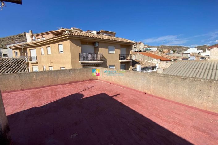 Image No.35-8 Bed Townhouse for sale