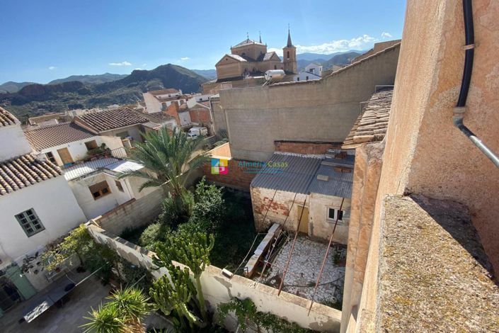 Image No.37-8 Bed Townhouse for sale
