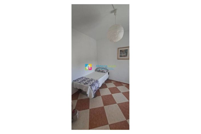 Image No.10-5 Bed Townhouse for sale