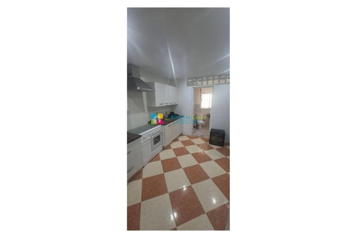 Image No.14-5 Bed Townhouse for sale