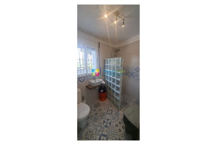 Image No.15-5 Bed Townhouse for sale