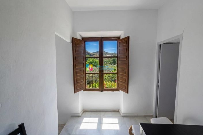 Image No.18-3 Bed Country House for sale