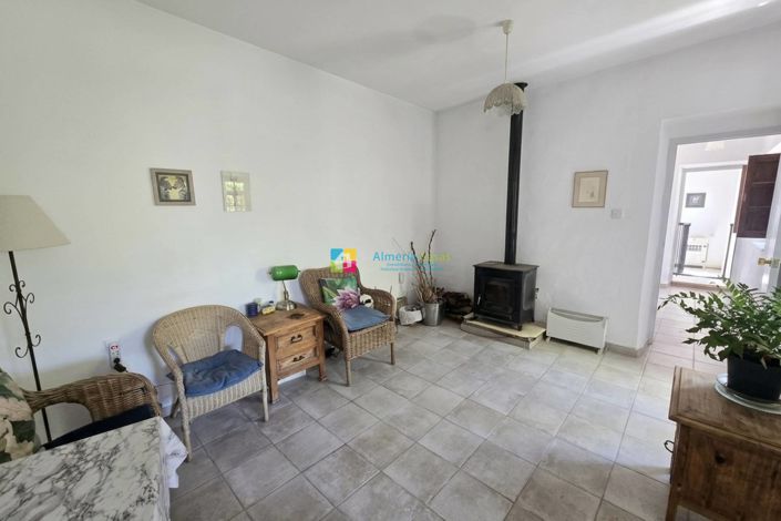 Image No.6-3 Bed Country House for sale