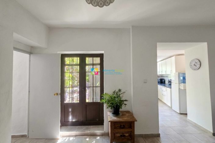 Image No.7-3 Bed Country House for sale