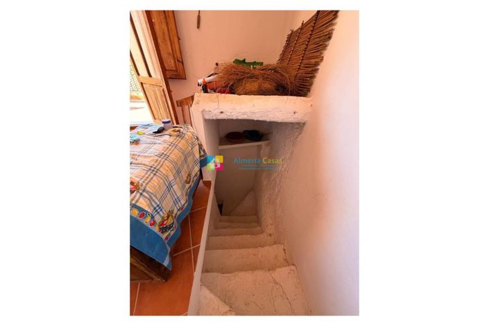 Image No.16-4 Bed Townhouse for sale
