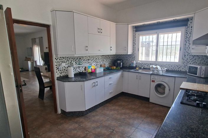 Image No.14-4 Bed Country House for sale