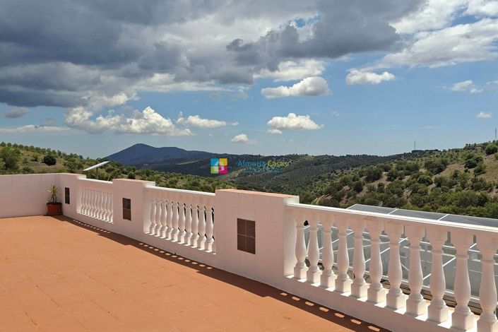 Image No.20-4 Bed Country House for sale