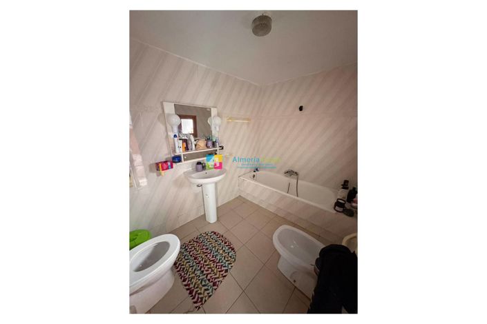 Image No.14-5 Bed Townhouse for sale
