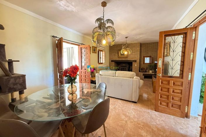 Image No.11-5 Bed Country House for sale