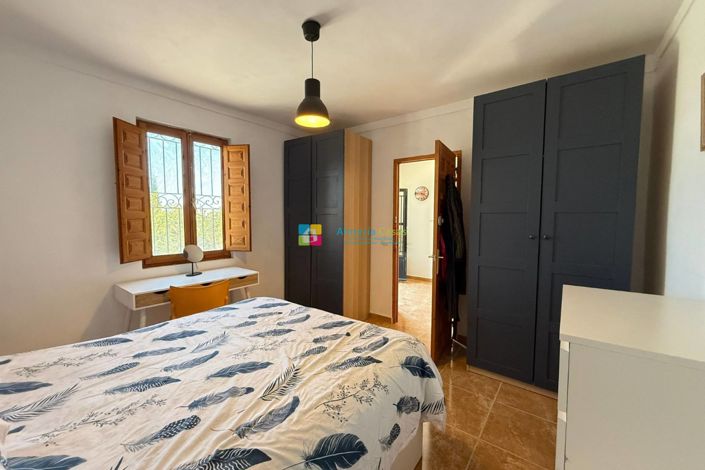 Image No.24-5 Bed Country House for sale