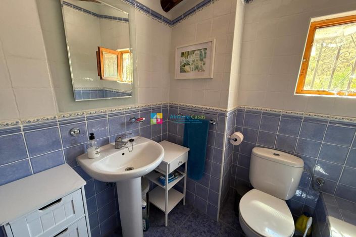 Image No.42-5 Bed Country House for sale