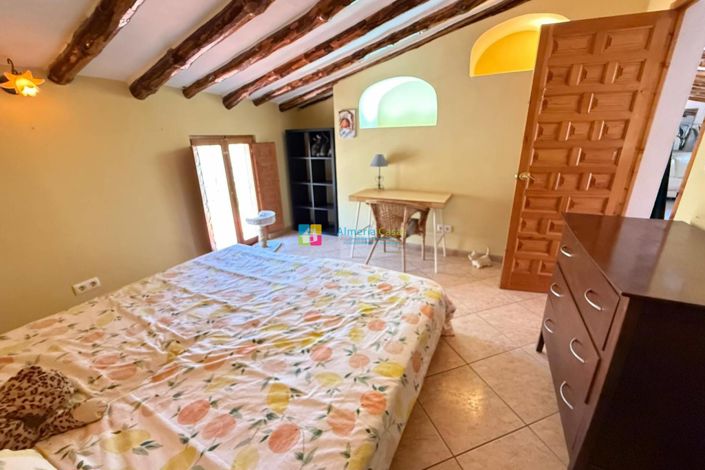 Image No.44-5 Bed Country House for sale