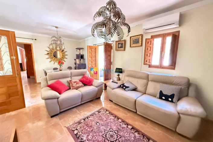 Image No.8-5 Bed Country House for sale
