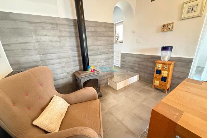 Image No.12-5 Bed Townhouse for sale