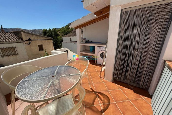 Image No.20-5 Bed Townhouse for sale