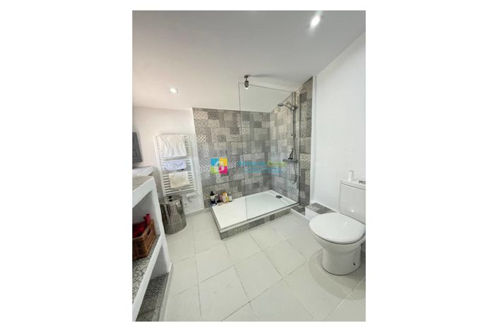 Image No.29-5 Bed Townhouse for sale