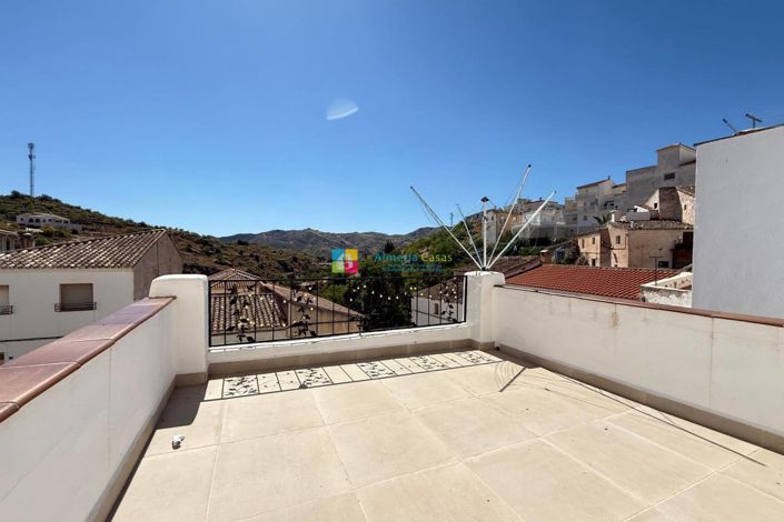 Image No.31-5 Bed Townhouse for sale