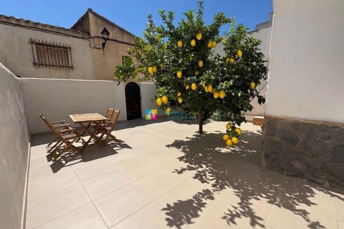 Image No.33-5 Bed Townhouse for sale