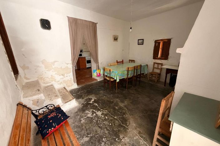 Image No.12-8 Bed Country House for sale
