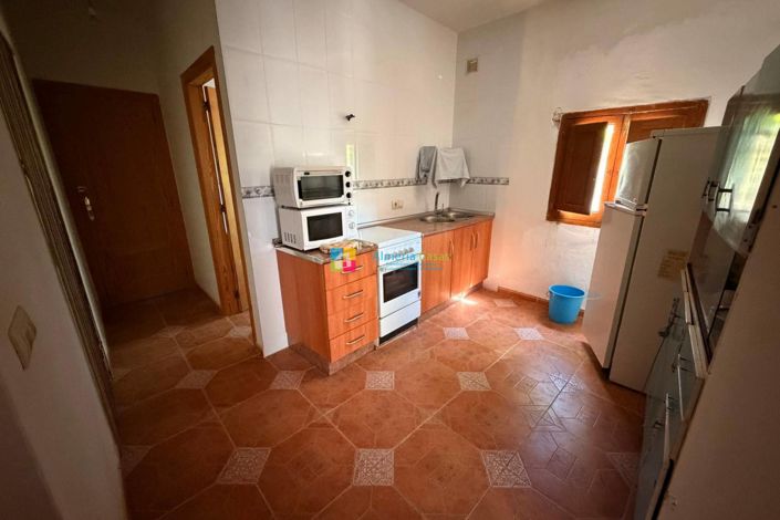 Image No.14-8 Bed Country House for sale