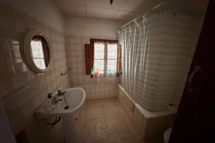 Image No.20-8 Bed Country House for sale