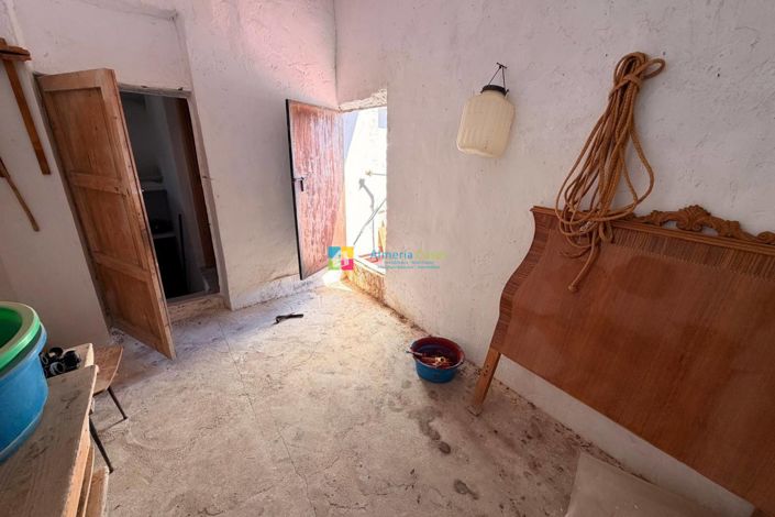 Image No.23-8 Bed Country House for sale