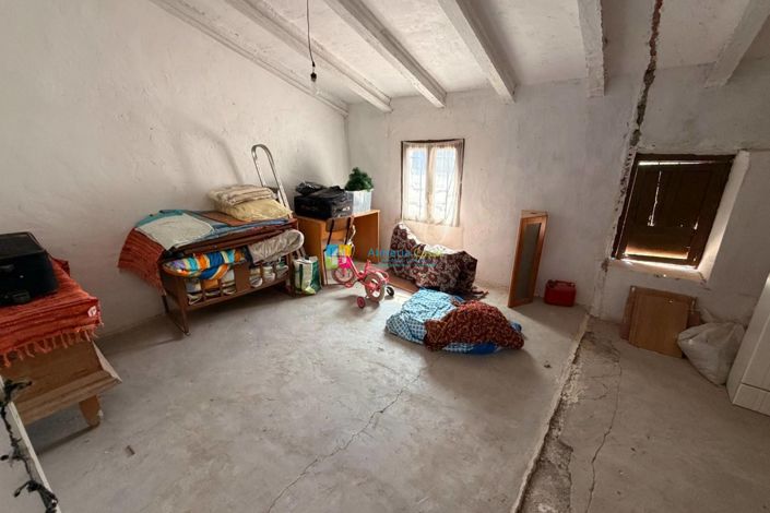 Image No.26-8 Bed Country House for sale