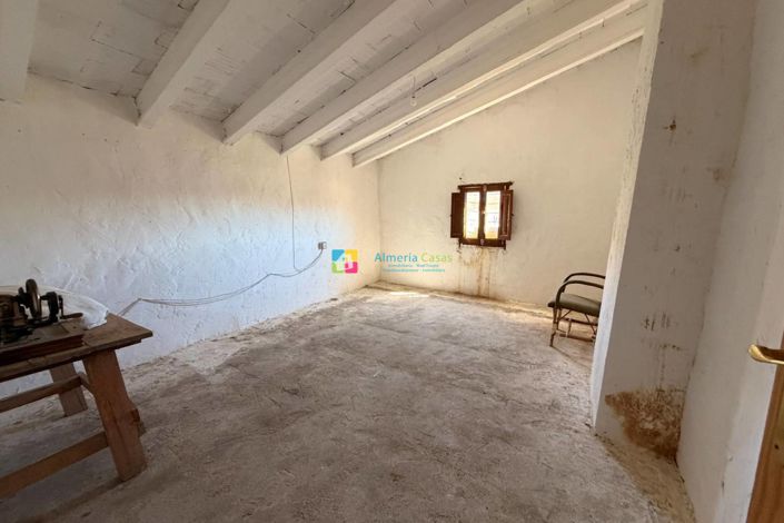 Image No.28-8 Bed Country House for sale