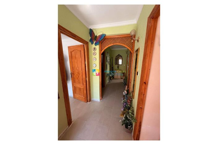 Image No.3-3 Bed Townhouse for sale