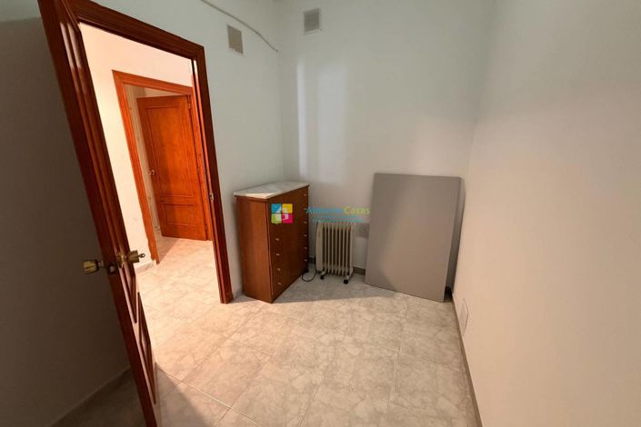 Image No.9-3 Bed Townhouse for sale